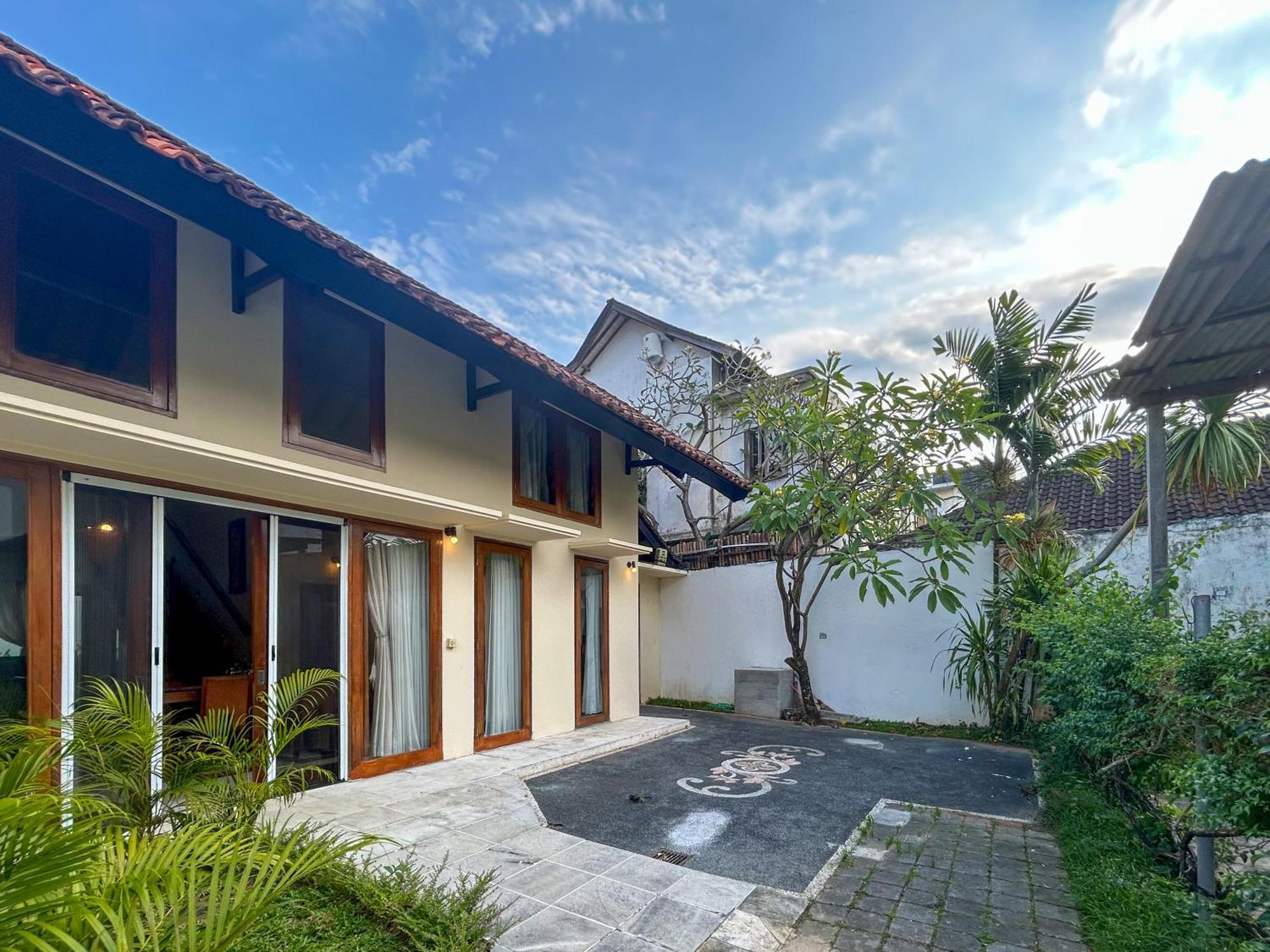 Sayang Taman Villas Sanur  Exterior photo